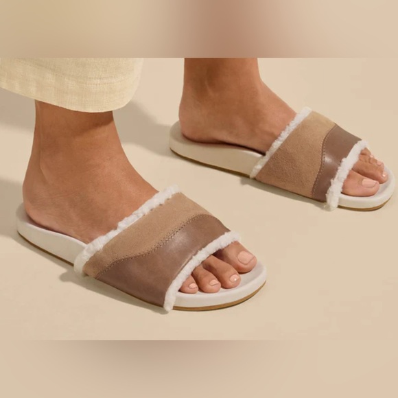 Olukai Hō‘ala Slide Shearling Sandal - Picture 3 of 13